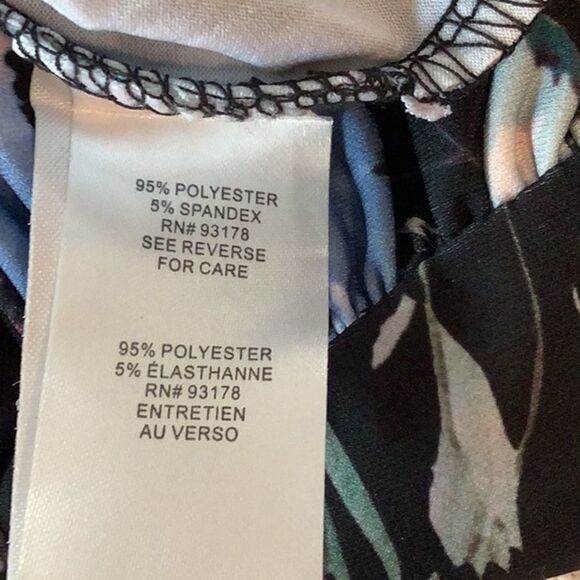 Tahari Blouse  - Picture 4 of 4